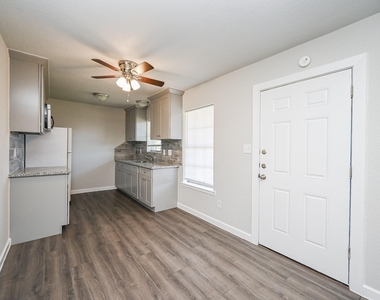 1518 East Avenue - Photo Thumbnail 18