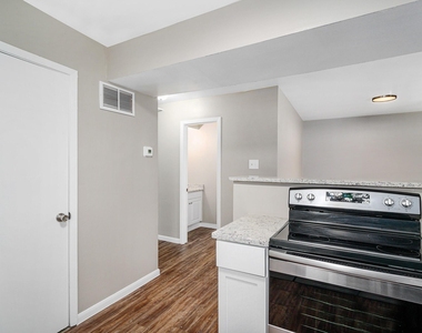 1303 S 2nd Street - Photo Thumbnail 5