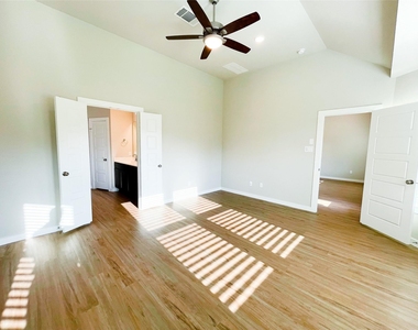 8623 Oceanmist Cove Drive - Photo Thumbnail 9