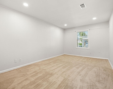 6619 Maybank Drive - Photo Thumbnail 10