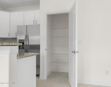 193 Dayton Boulevard - Photo Thumbnail 12
