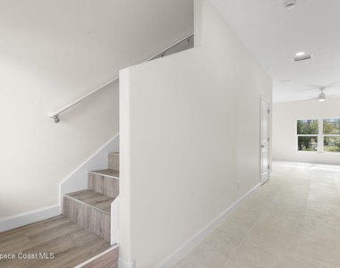 193 Dayton Boulevard - Photo Thumbnail 3