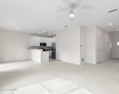 193 Dayton Boulevard - Photo Thumbnail 5