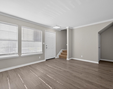 1221 Cedar Post Lane - Photo Thumbnail 2