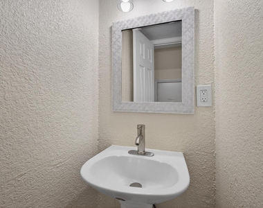 1221 Cedar Post Lane - Photo Thumbnail 12