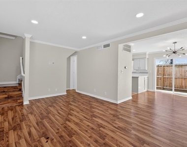 1221 Cedar Post Lane - Photo Thumbnail 2