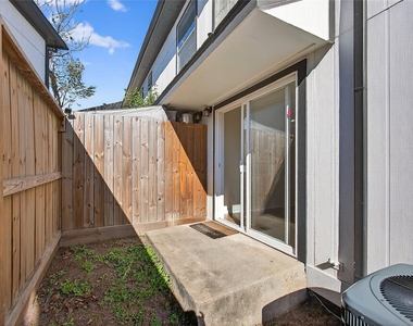 1221 Cedar Post Lane - Photo Thumbnail 21