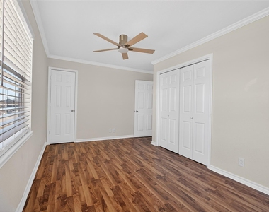 1221 Cedar Post Lane - Photo Thumbnail 17