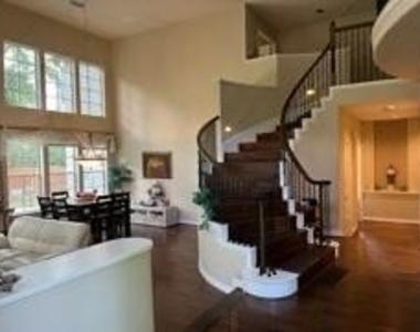 3 Candle Pine Place Place - Photo Thumbnail 29