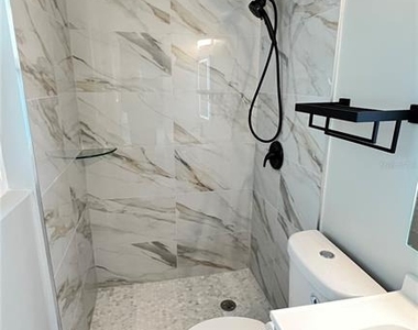 974 Tennessee Lane - Photo Thumbnail 8