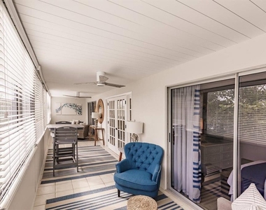 1055 W Peppertree Drive - Photo Thumbnail 28