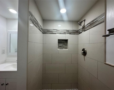 2971 Estancia Boulevard - Photo Thumbnail 13