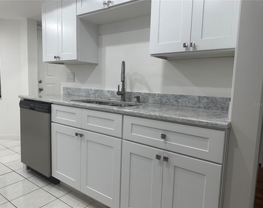 2971 Estancia Boulevard - Photo Thumbnail 7