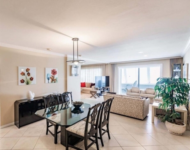 1055 W Peppertree Drive - Photo Thumbnail 4
