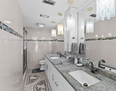 7100 Sunshine Skyway Lane S - Photo Thumbnail 13