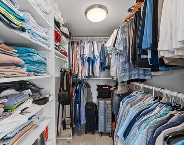7100 Sunshine Skyway Lane S - Photo Thumbnail 12