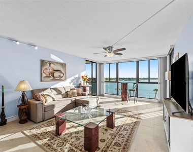 7100 Sunshine Skyway Lane S - Photo Thumbnail 2