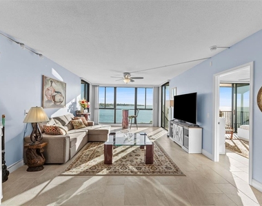 7100 Sunshine Skyway Lane S - Photo Thumbnail 1