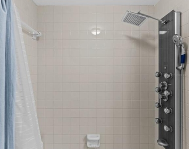 7100 Sunshine Skyway Lane S - Photo Thumbnail 20