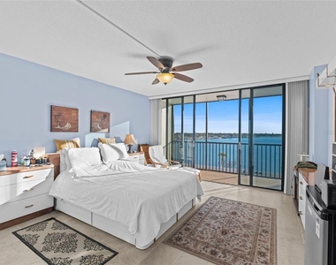 7100 Sunshine Skyway Lane S - Photo Thumbnail 8