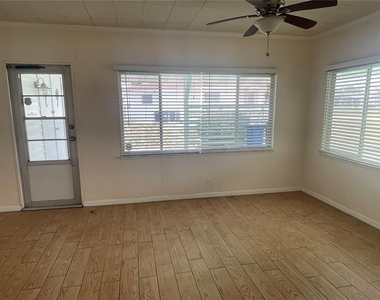 701 Cypress Place - Photo Thumbnail 14
