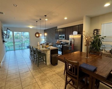 362 Casa Verano Ln - Photo Thumbnail 9
