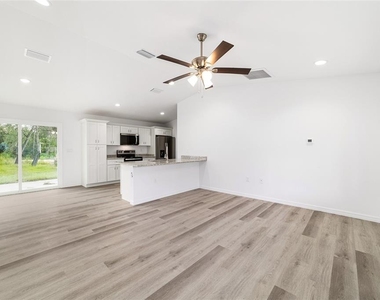691 Ne 130th Court - Photo Thumbnail 6