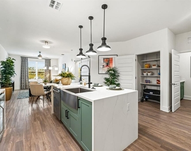 6000 Paradiso Grande Boulevard - Photo Thumbnail 18