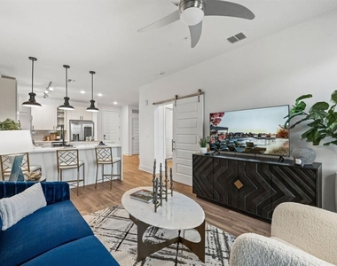 6000 Paradiso Grande Boulevard - Photo Thumbnail 24