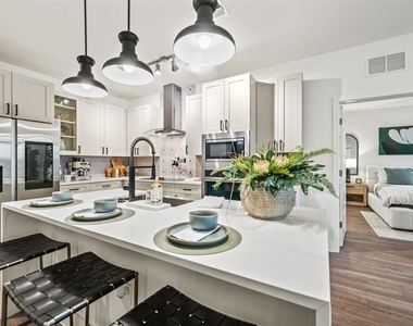 6000 Paradiso Grande Boulevard - Photo Thumbnail 21