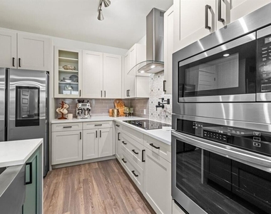 6000 Paradiso Grande Boulevard - Photo Thumbnail 20