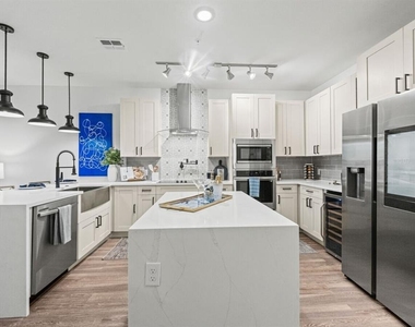6000 Paradiso Grande Boulevard - Photo Thumbnail 15