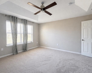 3749 Brighton Park Circle - Photo Thumbnail 19