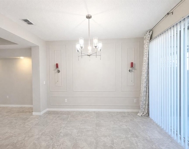 3749 Brighton Park Circle - Photo Thumbnail 10