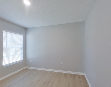 2799 W Sheila Drive - Photo Thumbnail 8