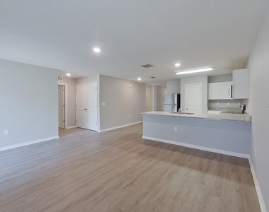 2799 W Sheila Drive - Photo Thumbnail 5