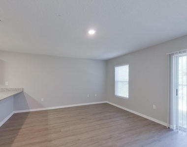2799 W Sheila Drive - Photo Thumbnail 4