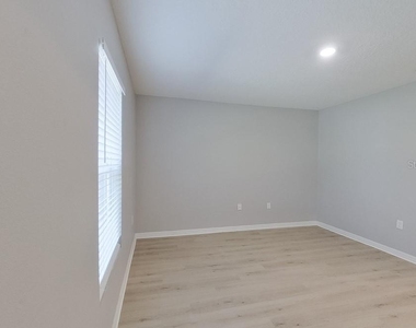 2799 W Sheila Drive - Photo Thumbnail 13