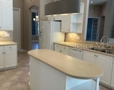 1033 Hampstead - Photo Thumbnail 20
