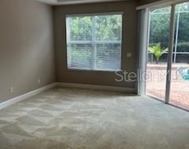 1033 Hampstead - Photo Thumbnail 14
