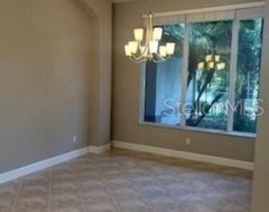 1033 Hampstead - Photo Thumbnail 25