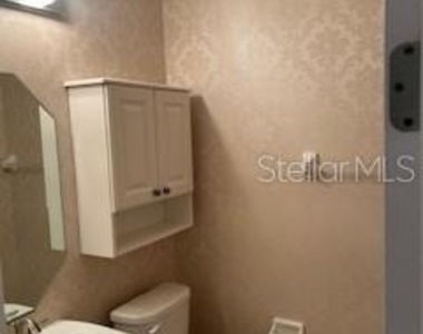 1033 Hampstead - Photo Thumbnail 15