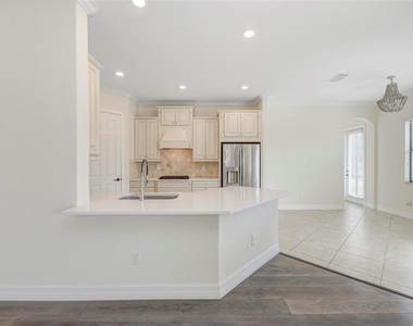 13819 Swiftwater Way - Photo Thumbnail 5