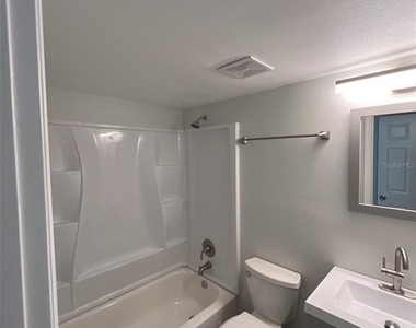 3232 Fruitville Road - Photo Thumbnail 5