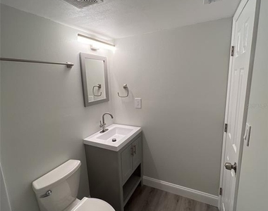 3232 Fruitville Road - Photo Thumbnail 3