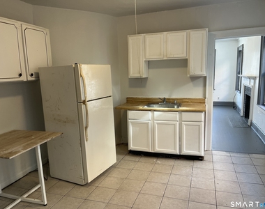 252 Sisson Avenue - Photo Thumbnail 2