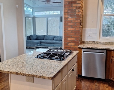548 S Graham - Photo Thumbnail 10