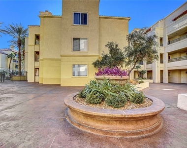 260 E Flamingo Road - Photo Thumbnail 4