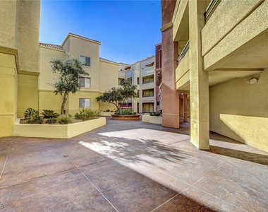260 E Flamingo Road - Photo Thumbnail 5