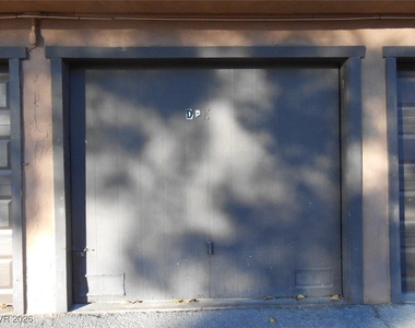 6671 Bubbling Brook Drive - Photo Thumbnail 21